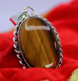 Tiger Eye Pendant Medium